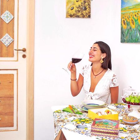 Bilocale Holiday Taormina Centro Apartment Bagian luar foto